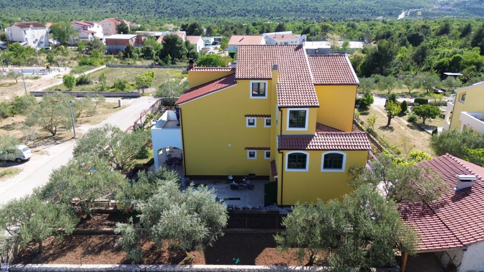 Krka Ivan Lozovac Luaran gambar